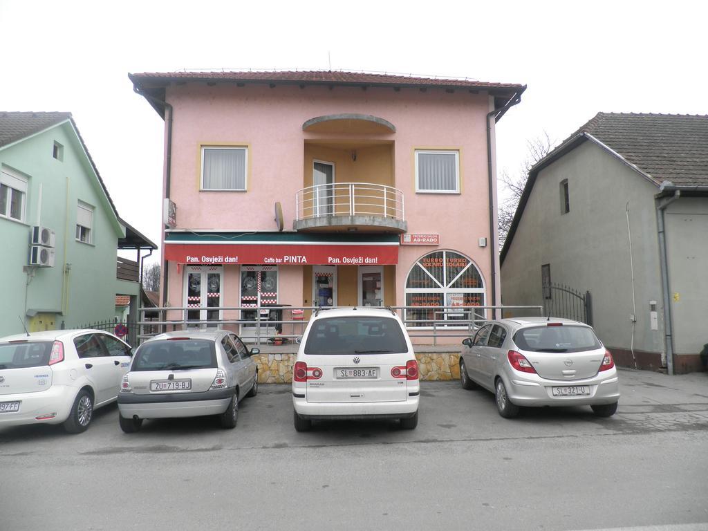 Guest House Pinta Slatina  Ngoại thất bức ảnh